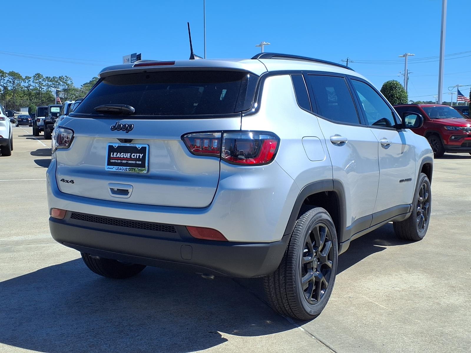 2026 Jeep Compass Latitude Silver at League City CDJR
