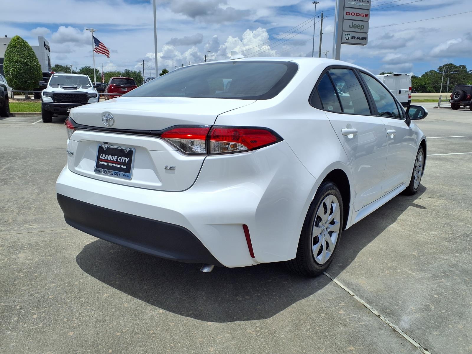 2026 Toyota Corolla LE - 3