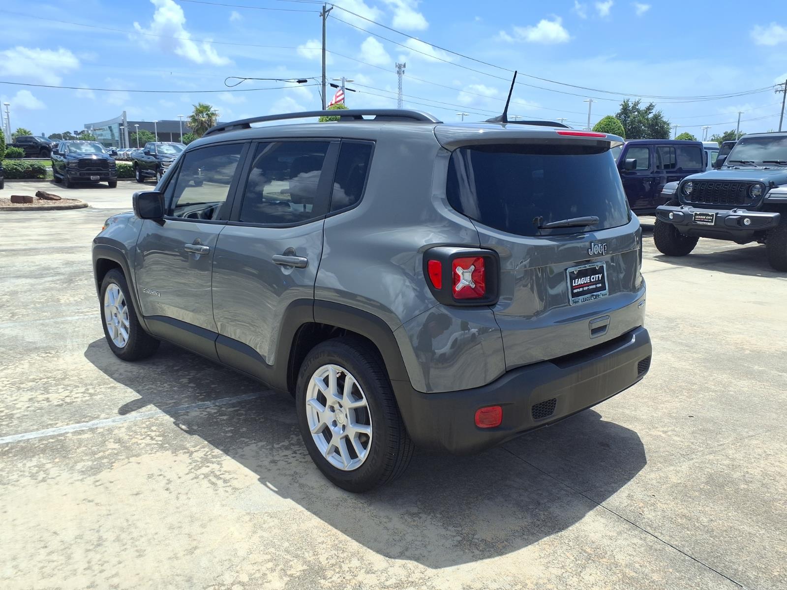 2021 Jeep Renegade Latitude - 3