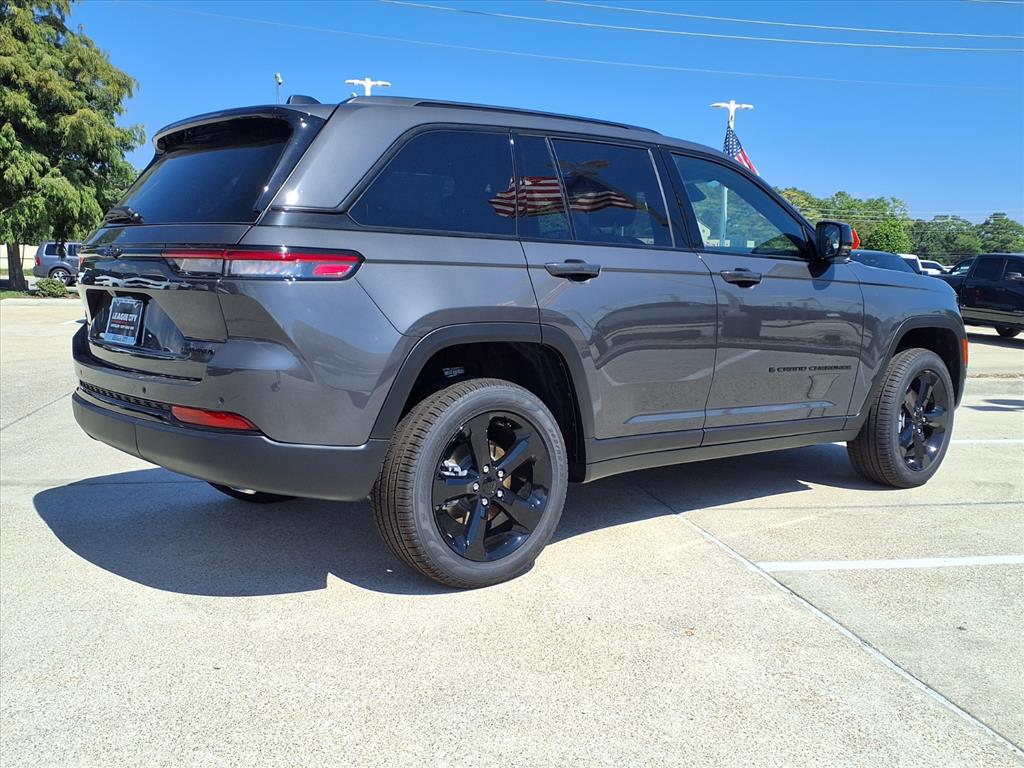 2025 Jeep Grand Cherokee Limited Metallic at League City CDJR