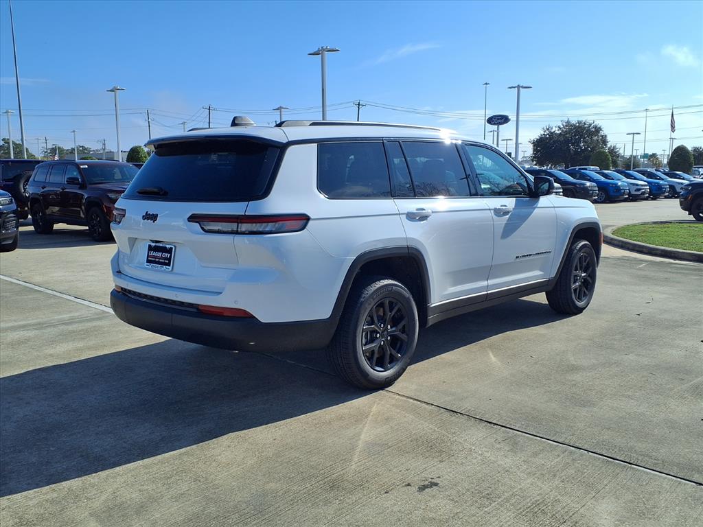 2025 Jeep Grand Cherokee L Laredo Bright White Clearcoat at League City CDJR