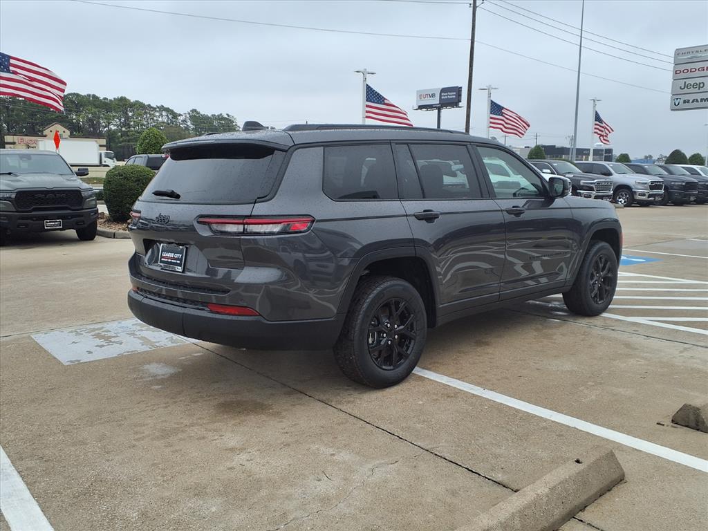 2025 Jeep Grand Cherokee L Laredo Metallic at League City CDJR
