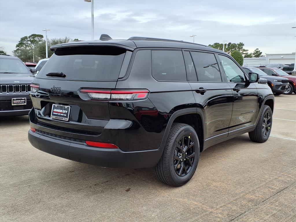2025 Jeep Grand Cherokee L Altitude X Diamond Black Crystal Pearl Coat at League City CDJR