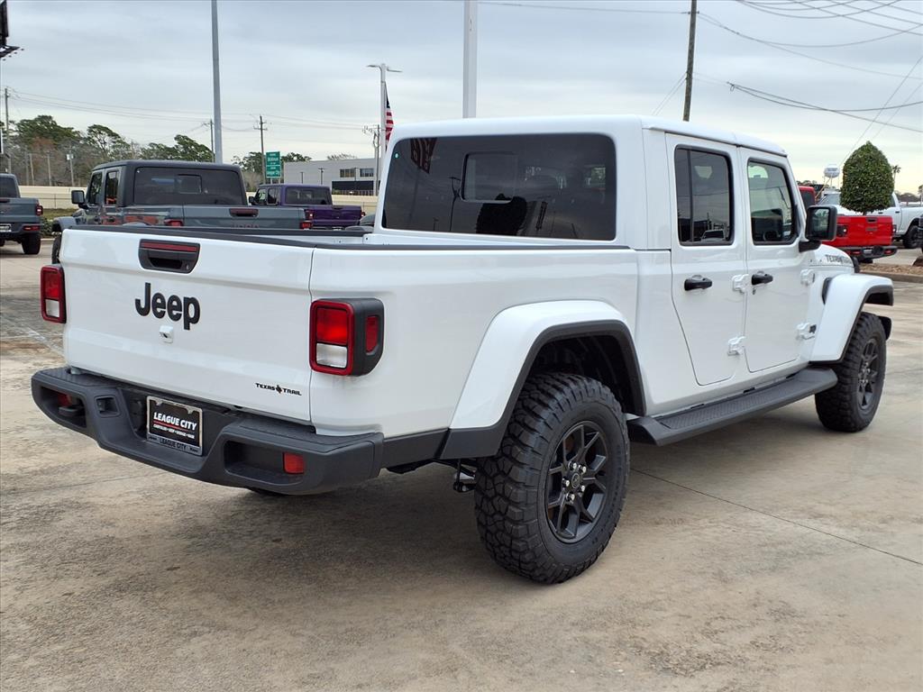 2026 Jeep Gladiator Sport Bright White Clearcoat at League City CDJR