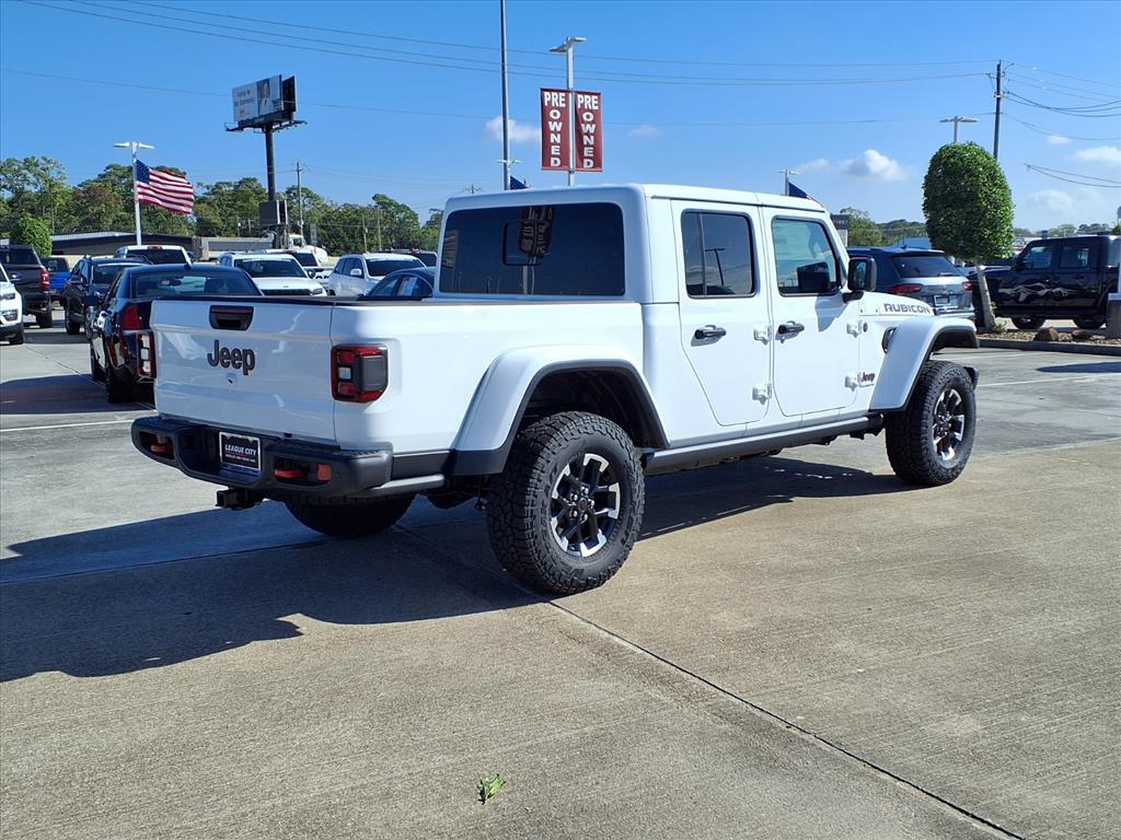 2026 Jeep Gladiator Rubicon Bright White Clearcoat at League City CDJR