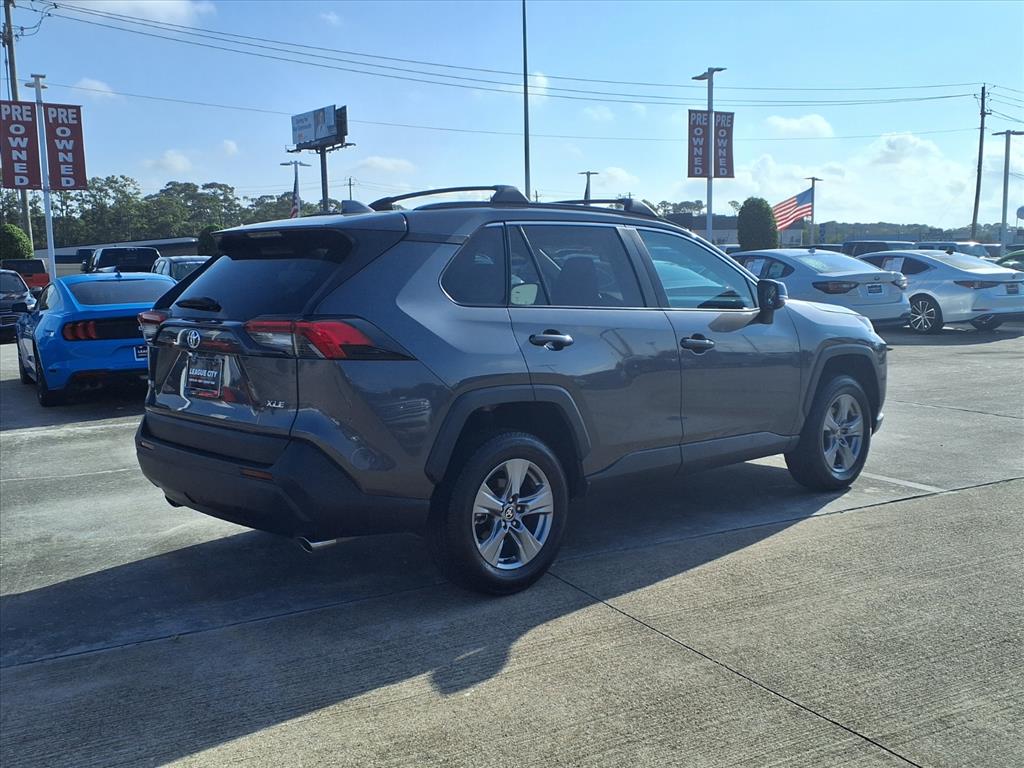 2023 Toyota RAV4 XLE - 3