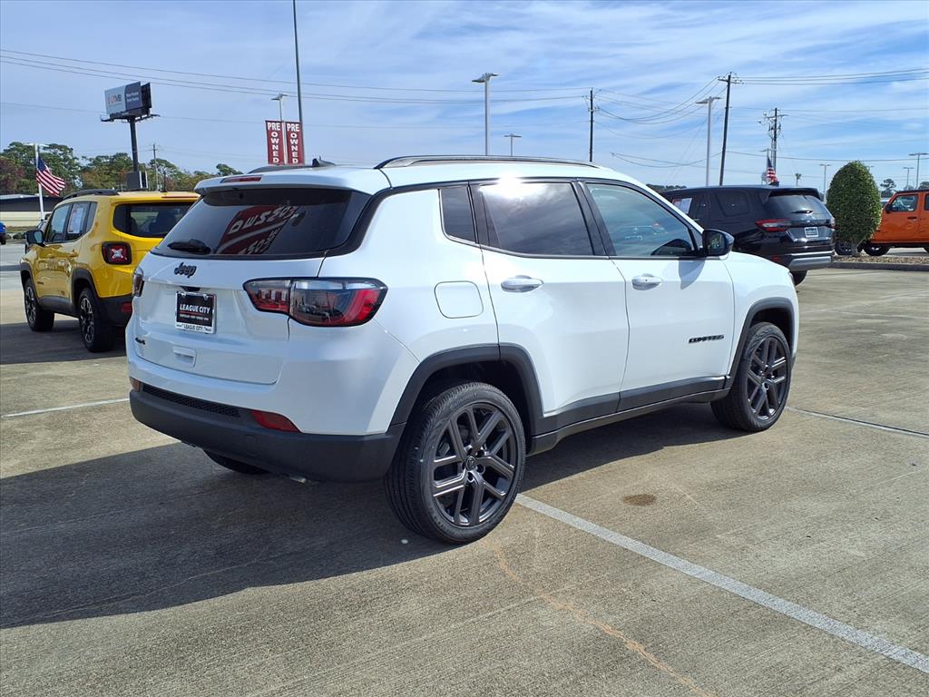 2026 Jeep Compass Latitude White at League City CDJR