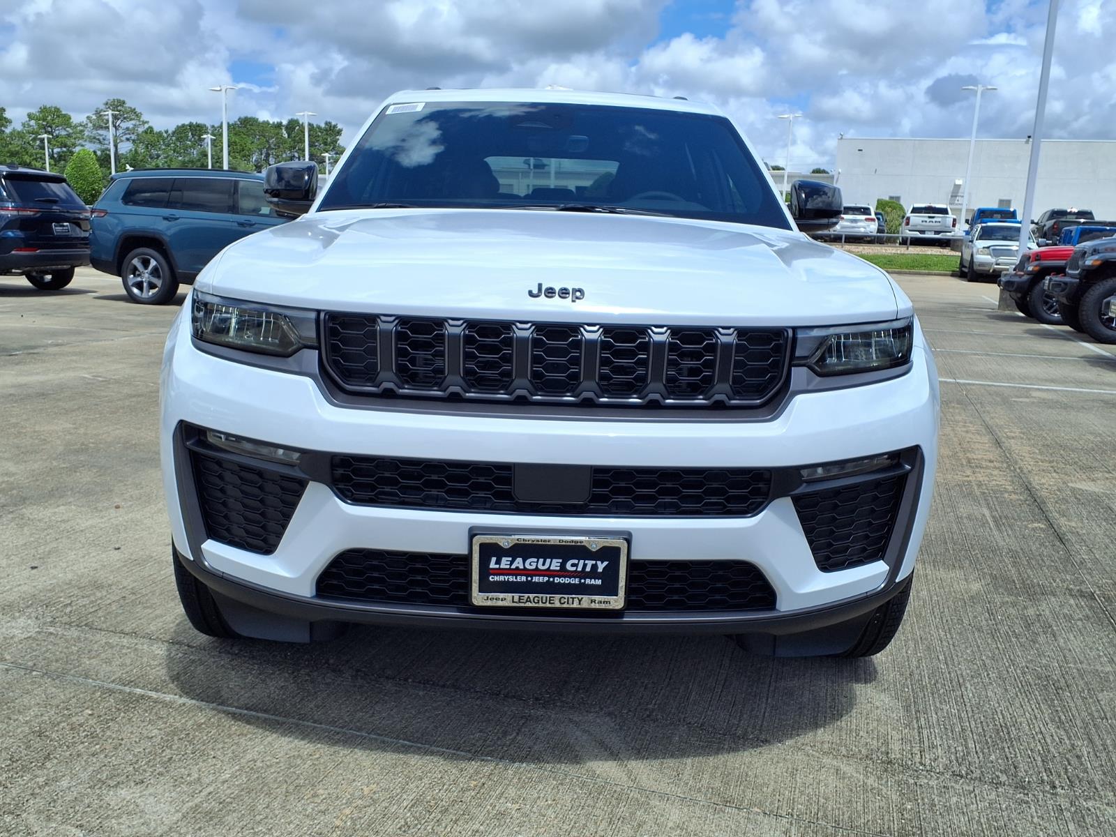 2026 Jeep Grand Cherokee  White at League City CDJR