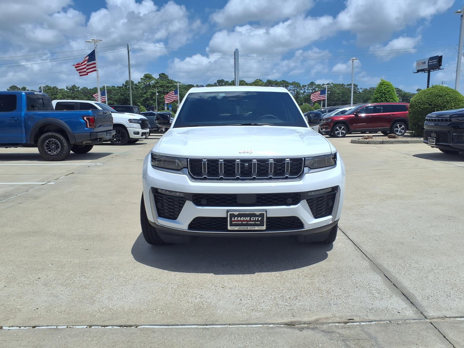 2026 Jeep Grand Cherokee Limited White at League City CDJR