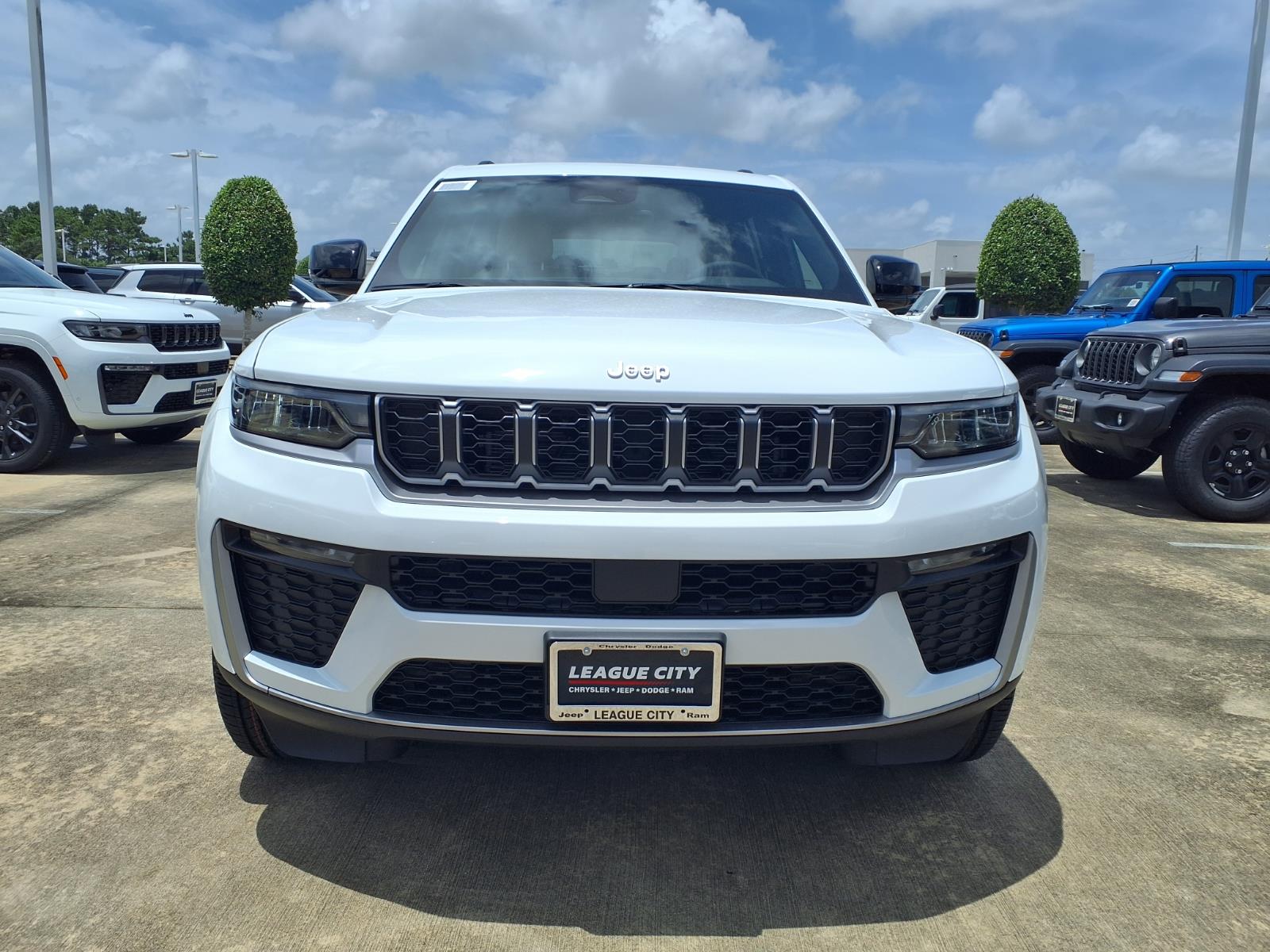 2026 Jeep Grand Cherokee L Limited White at League City CDJR