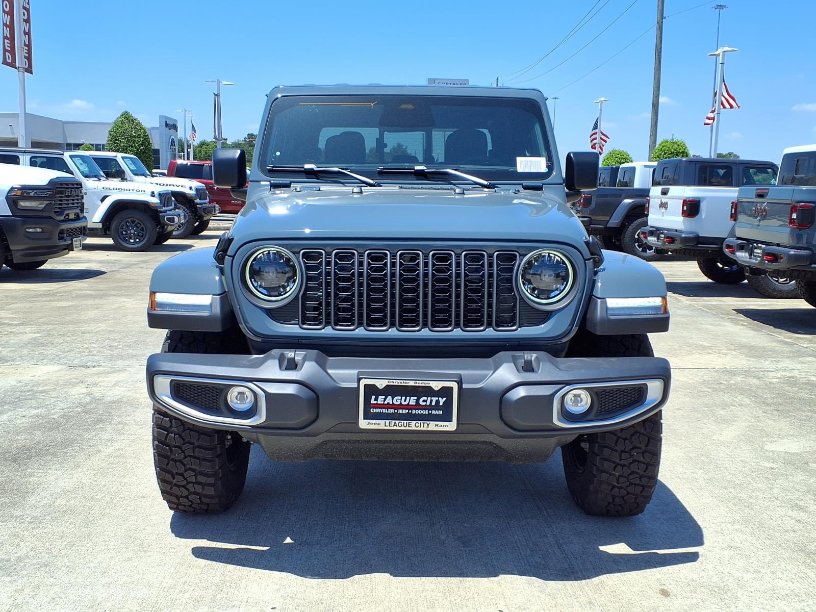 2026 Jeep Gladiator Sport Gray at League City CDJR