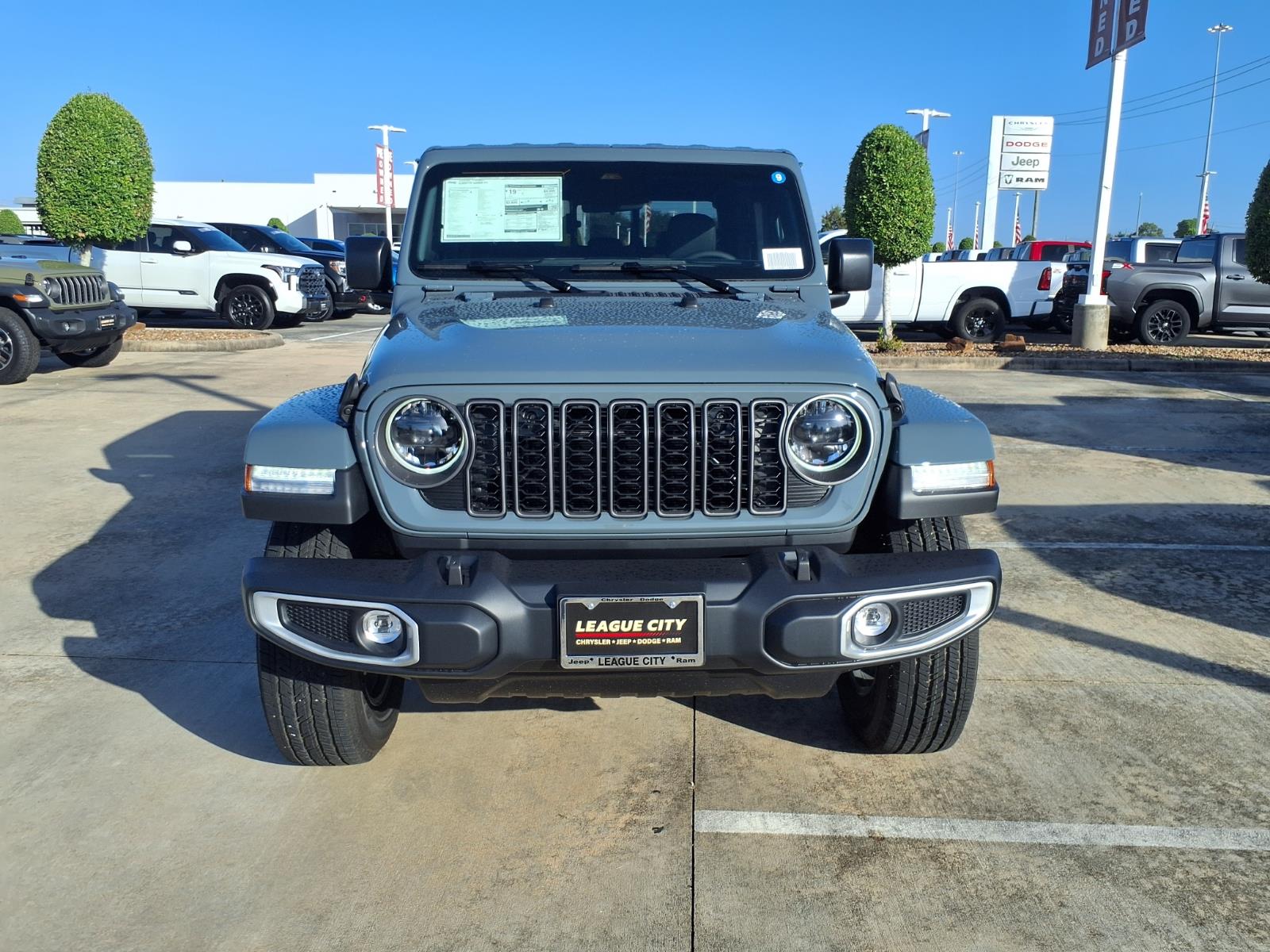 2026 Jeep Gladiator Sport Gray at League City CDJR