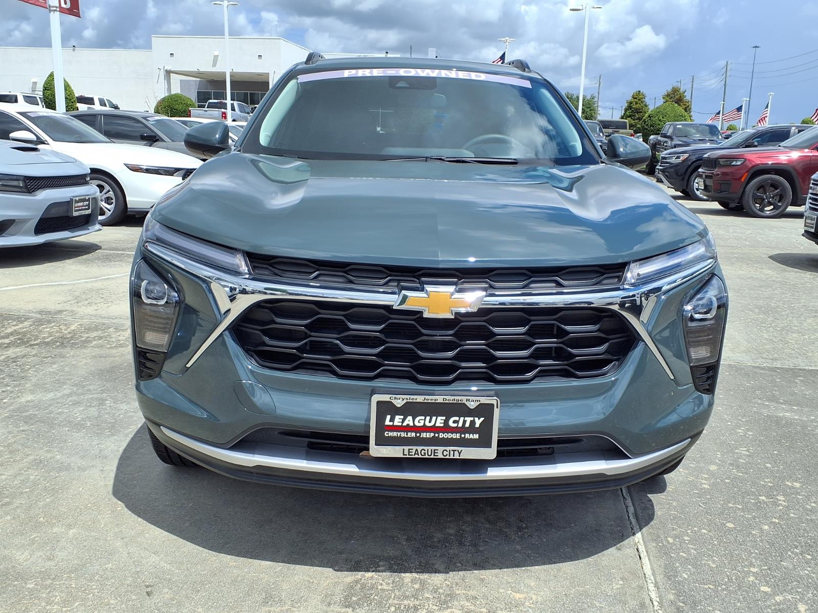 2025 Chevrolet Trax LT - 4