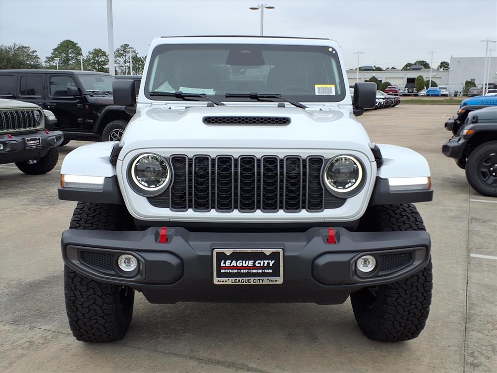 2026 Jeep Wrangler Rubicon Bright White Clearcoat at League City CDJR