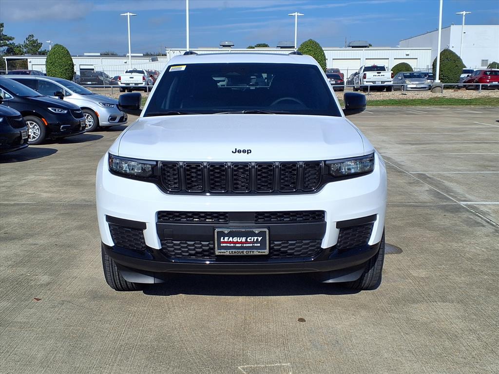 2025 Jeep Grand Cherokee L Laredo Bright White Clearcoat at League City CDJR