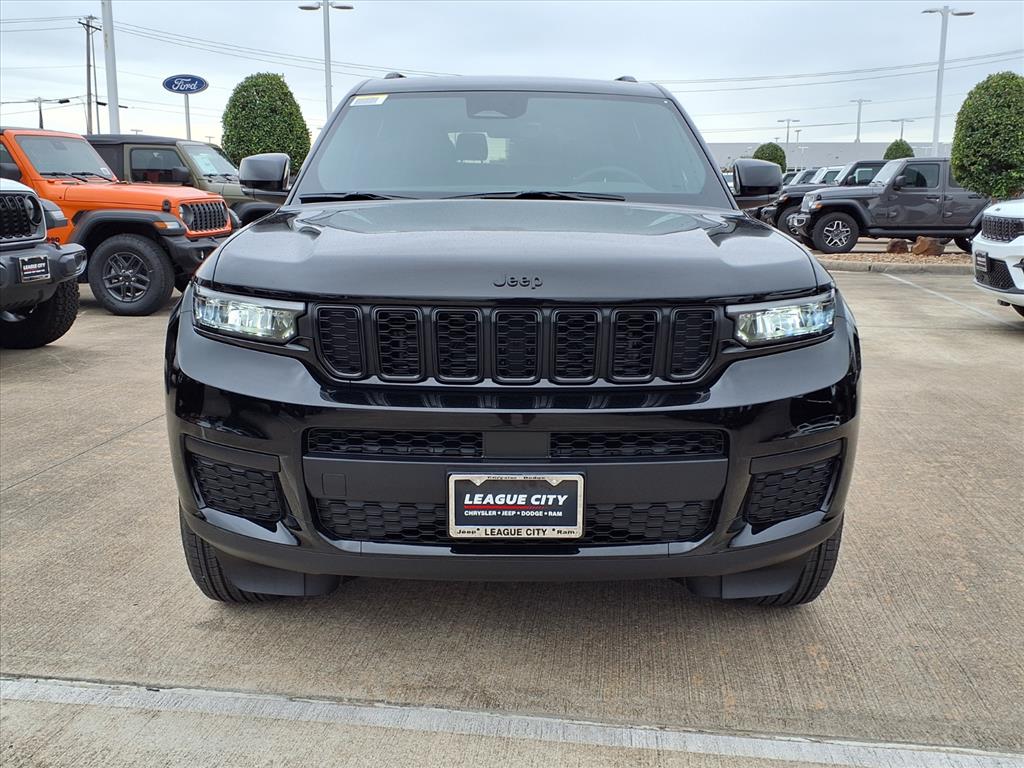 2025 Jeep Grand Cherokee L Altitude X Diamond Black Crystal Pearl Coat at League City CDJR