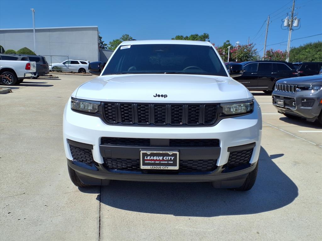 2025 Jeep Grand Cherokee L Laredo Bright White Clearcoat at League City CDJR