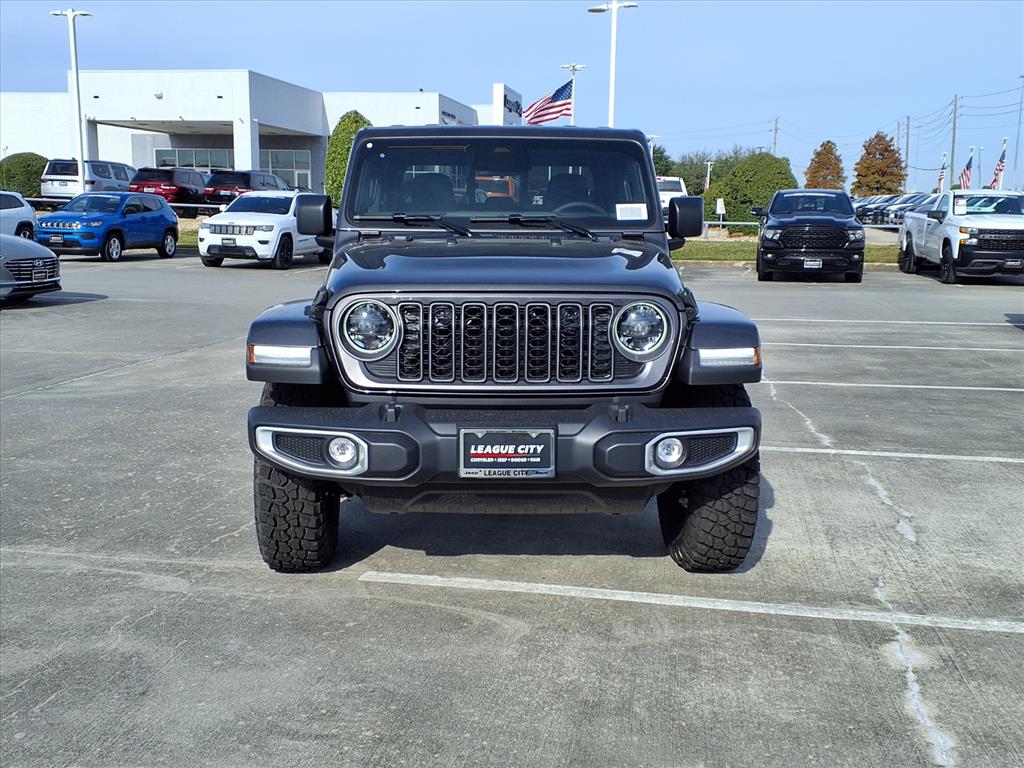 2026 Jeep Gladiator Sport Gray at League City CDJR
