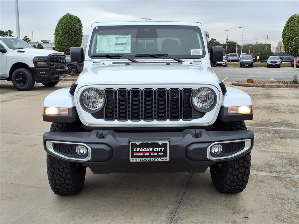 2026 Jeep Gladiator Sport Bright White Clearcoat at League City CDJR