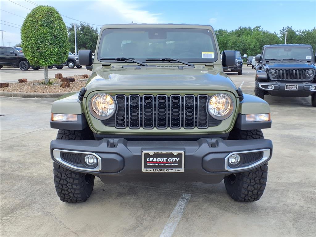 2025 Jeep Gladiator Sport Pj5 41 at League City CDJR