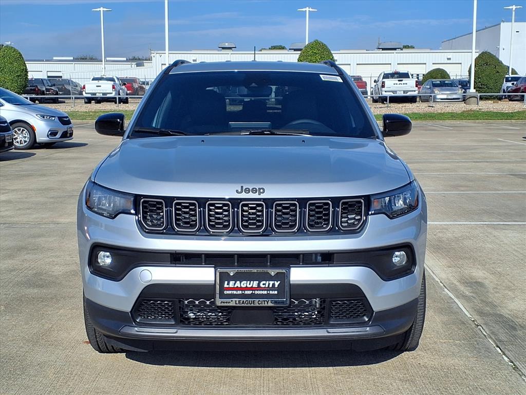 2026 Jeep Compass Latitude Silver at League City CDJR