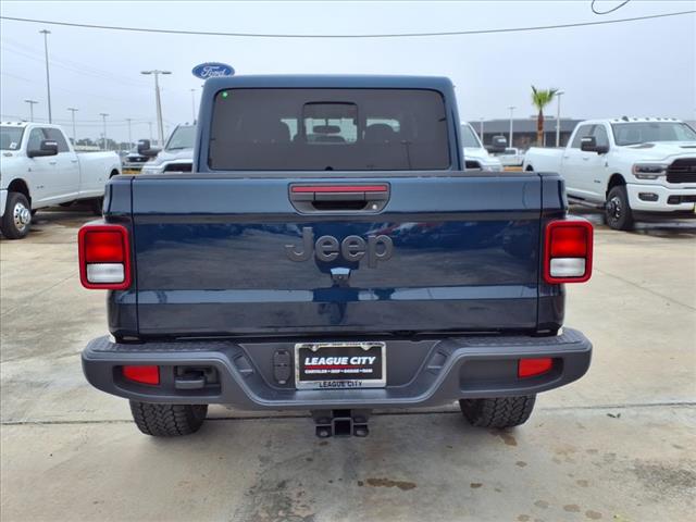 2025 Jeep Gladiator Sport