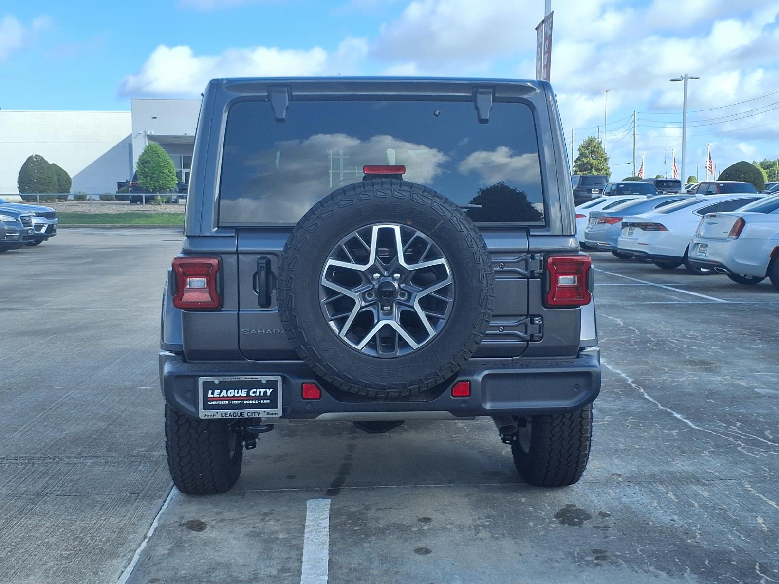 2026 Jeep Wrangler Sahara Gray at League City CDJR