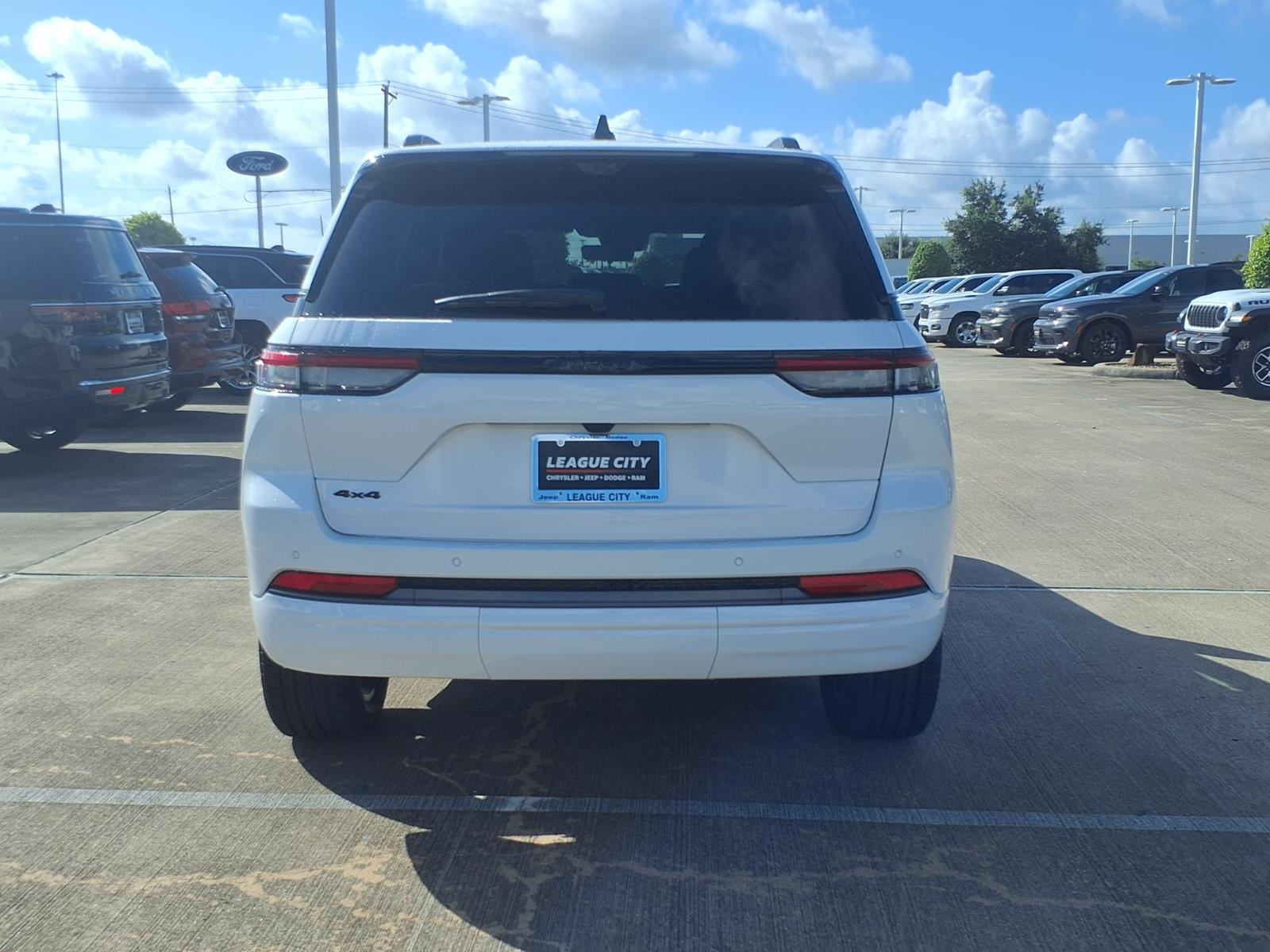 2026 Jeep Grand Cherokee Limited White at League City CDJR
