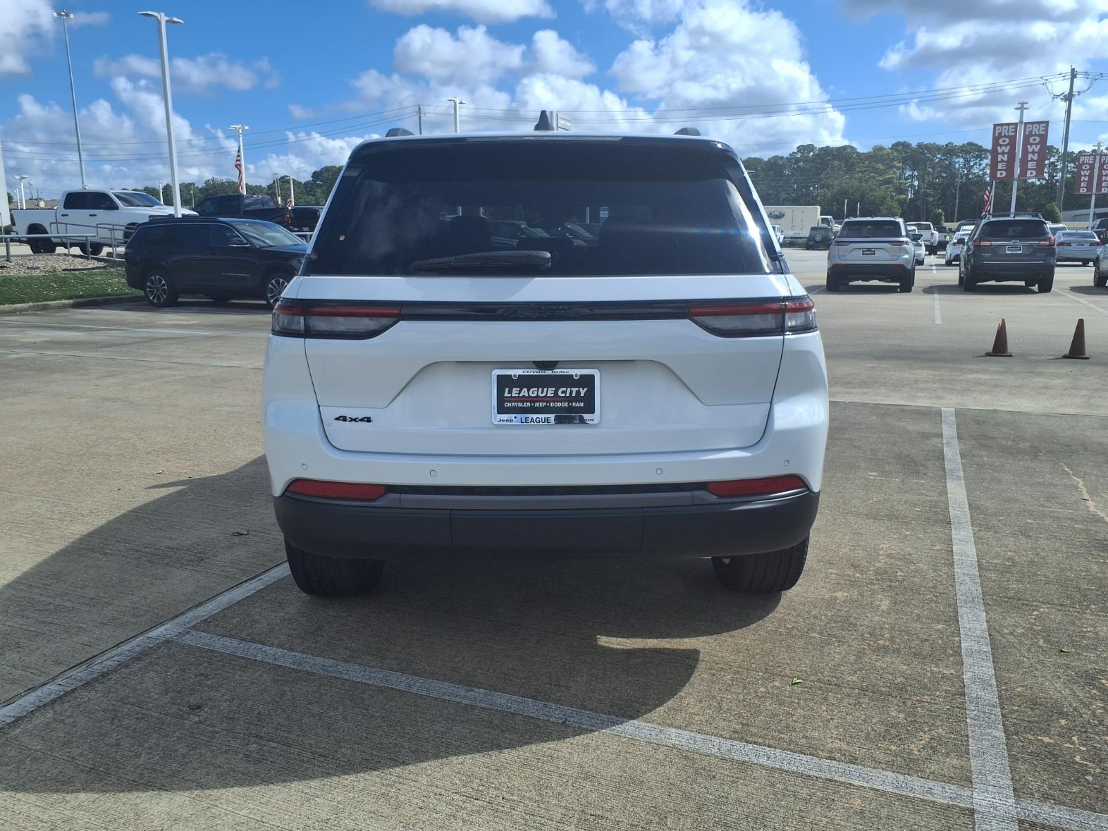 2026 Jeep Grand Cherokee Limited White at League City CDJR