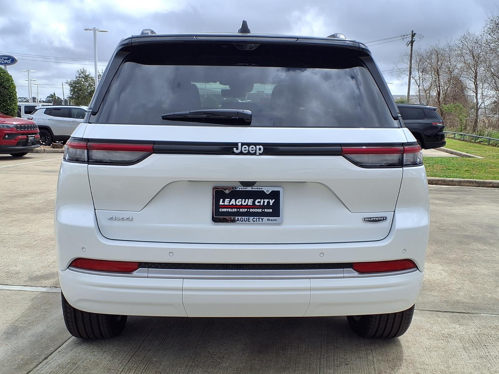 2026 Jeep Grand Cherokee Summit Bright White Clearcoat at League City CDJR