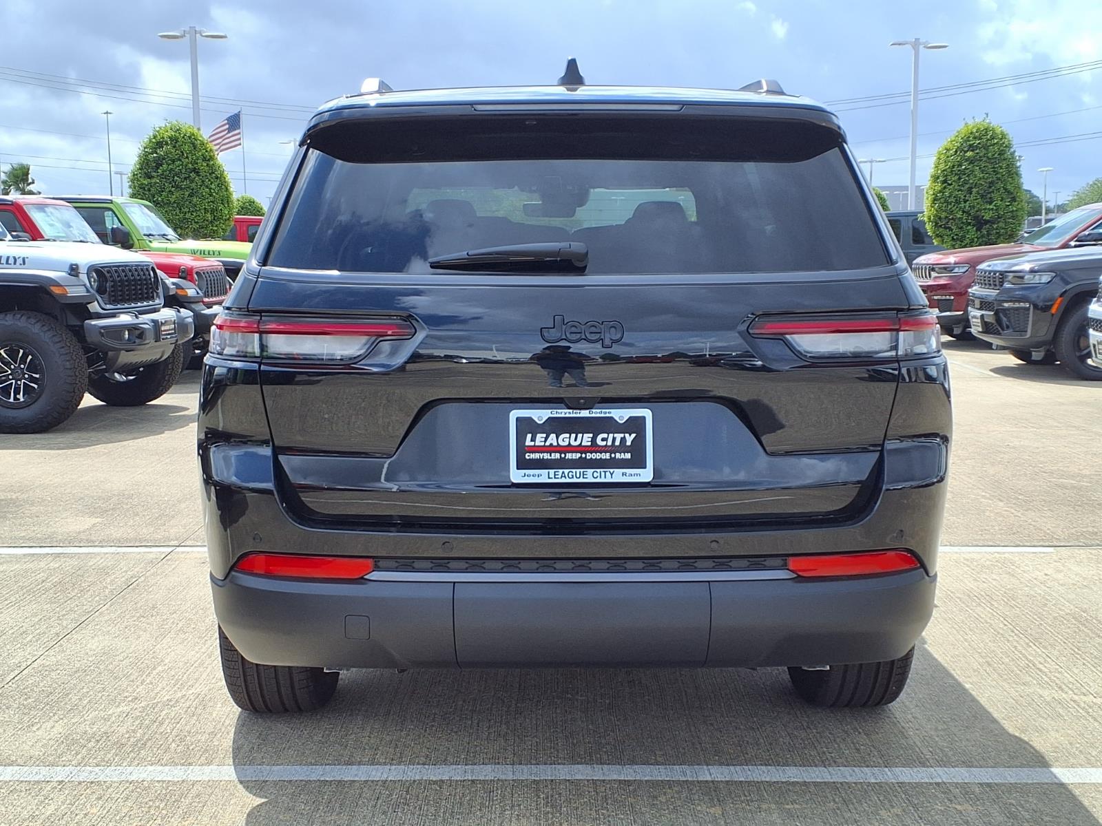 2026 Jeep Grand Cherokee L Limited Diamond Black at League City CDJR