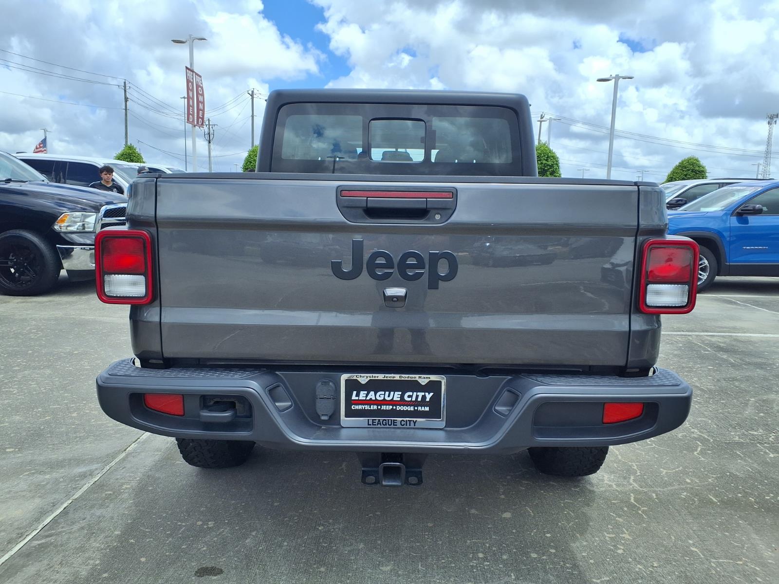 2023 Jeep Gladiator Sport - 5