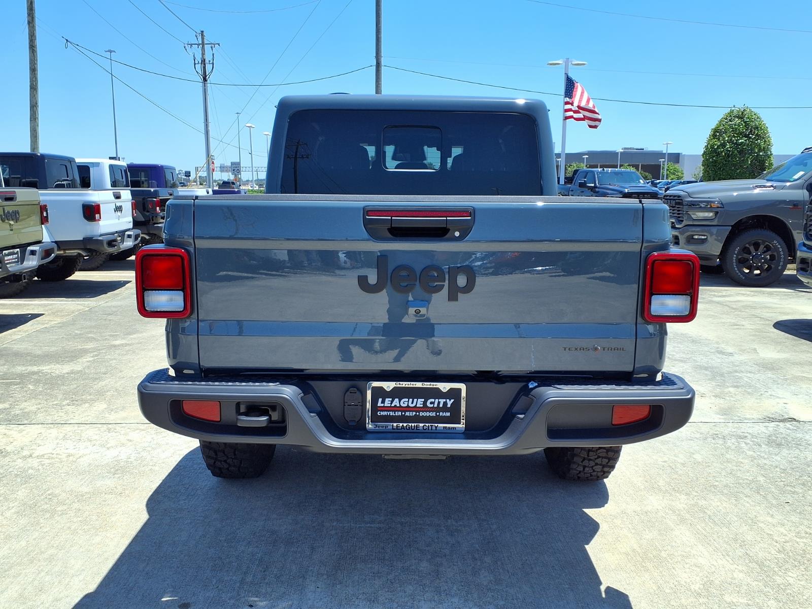 2026 Jeep Gladiator Sport Gray at League City CDJR