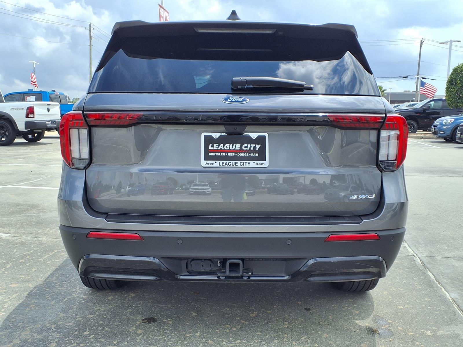 2025 Ford Explorer ST-Line - 5