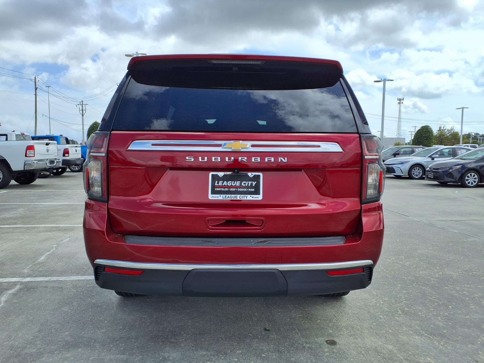 2022 Chevrolet Suburban LS - 5