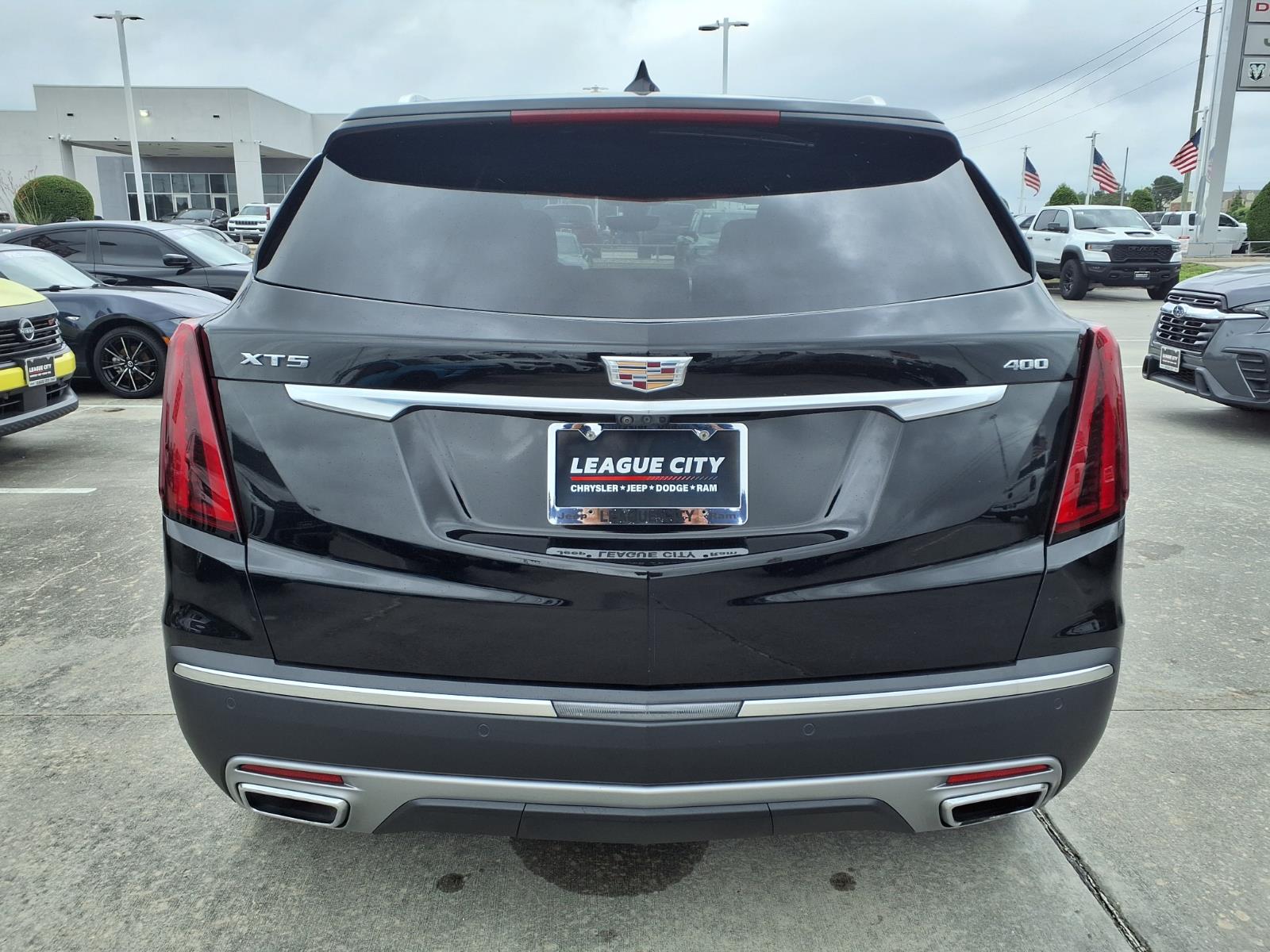 2022 Cadillac XT5 Premium Luxury - 5