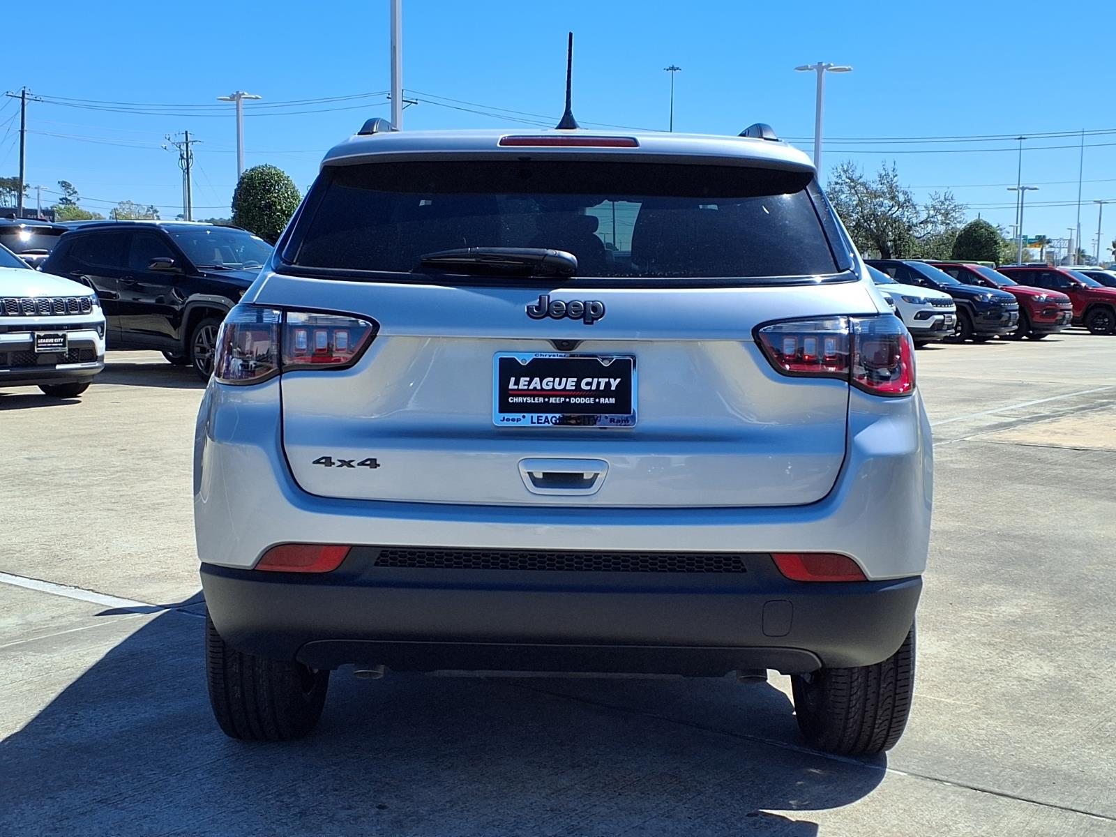 2026 Jeep Compass Latitude Silver at League City CDJR