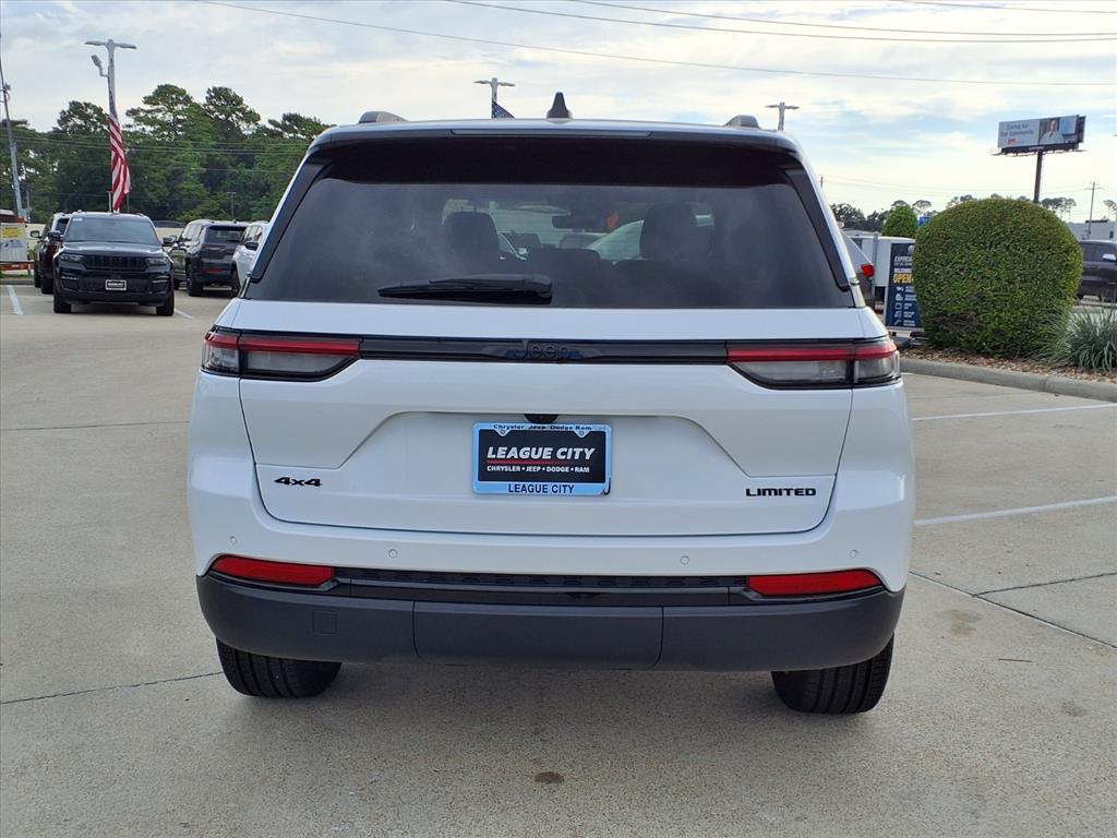 2025 Jeep Grand Cherokee Limited Bright White Clearcoat at League City CDJR
