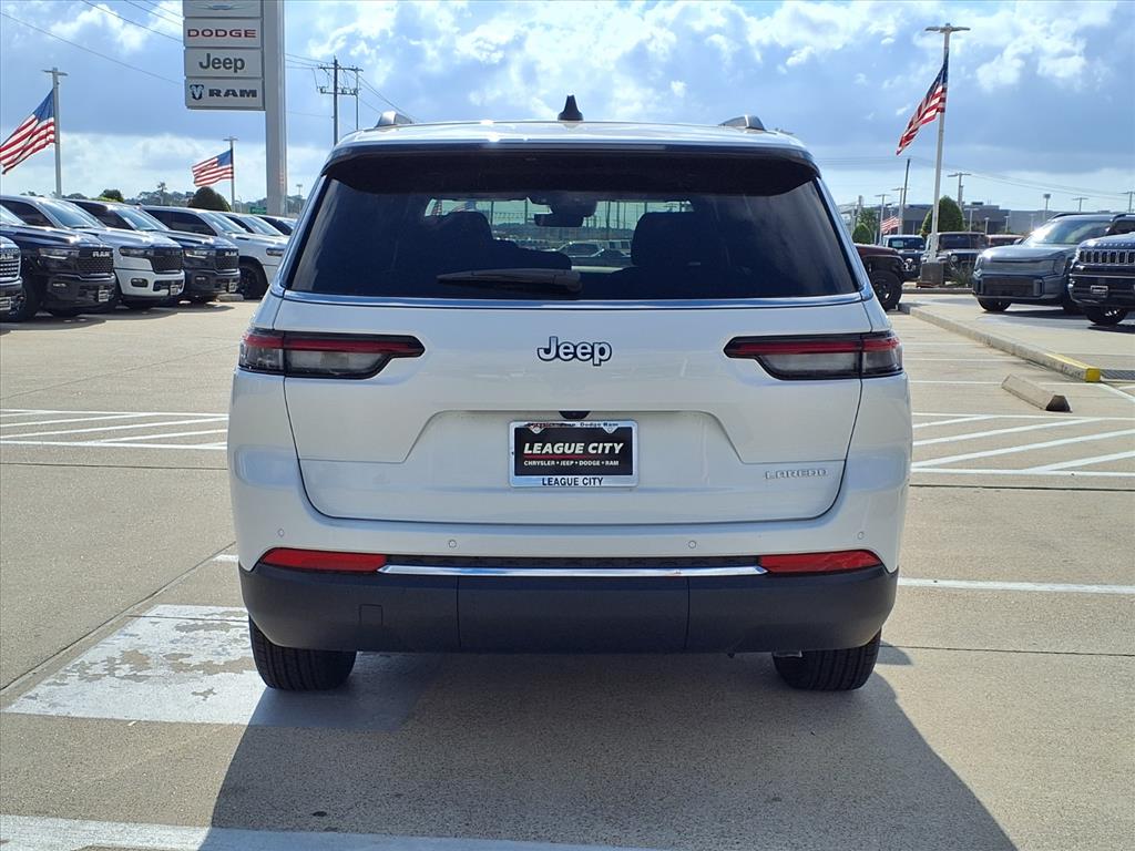 2025 Jeep Grand Cherokee L Laredo White at League City CDJR
