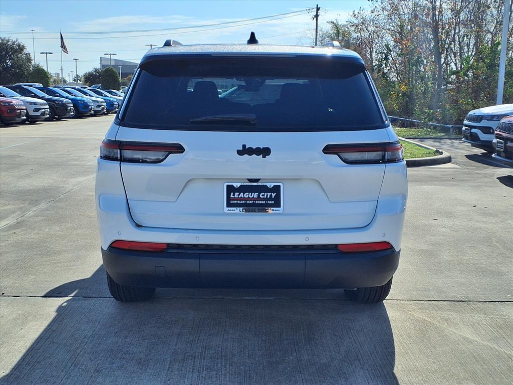 2025 Jeep Grand Cherokee L Laredo Bright White Clearcoat at League City CDJR