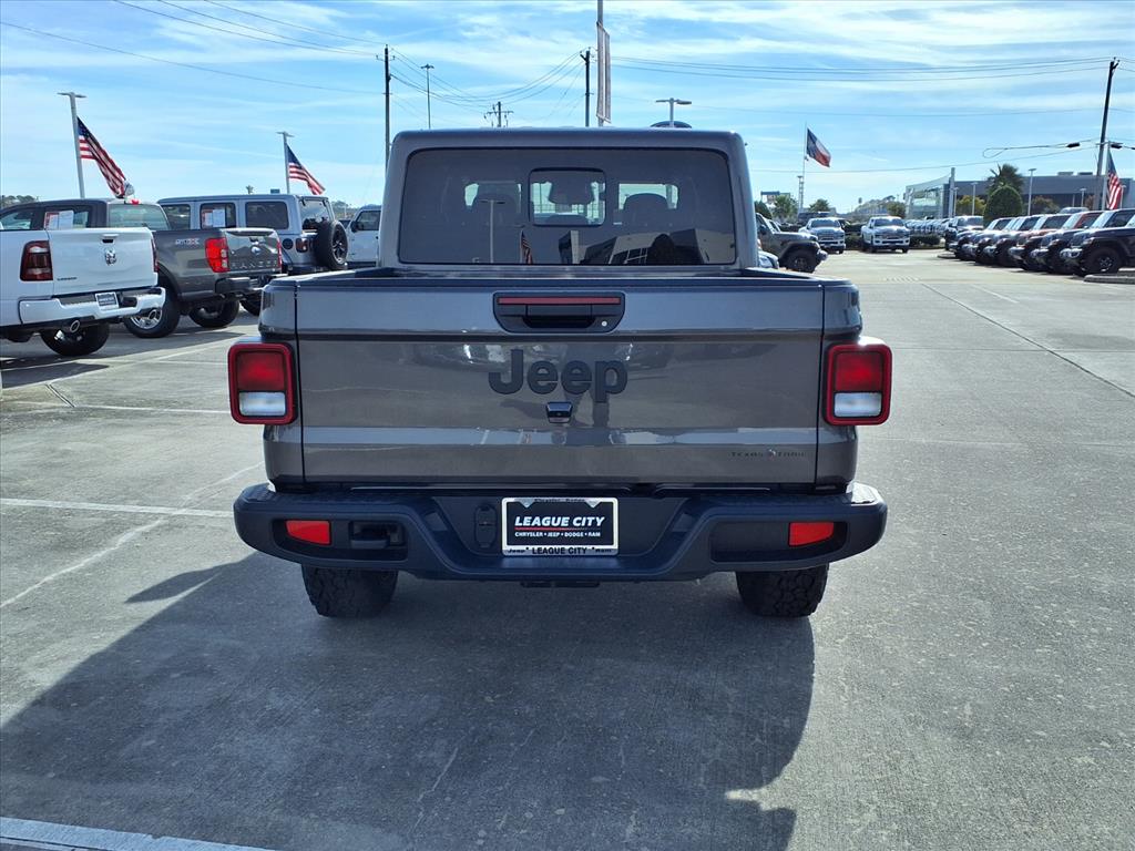 2026 Jeep Gladiator Sport Gray at League City CDJR