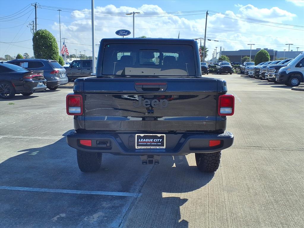 2026 Jeep Gladiator Sport Black Clearcoat at League City CDJR
