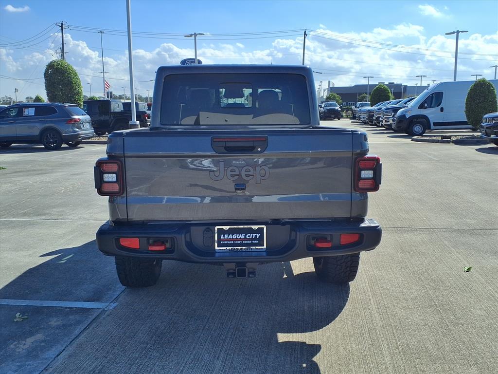 2026 Jeep Gladiator Rubicon Granite Crystal Clearcoat Metallic at League City CDJR