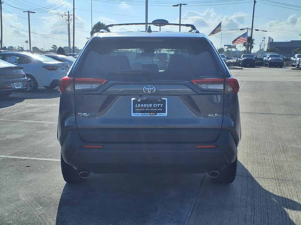 2023 Toyota RAV4 XLE - 5