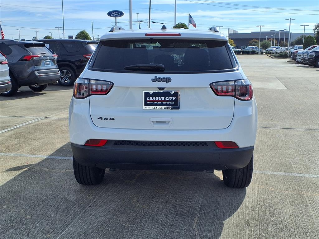2026 Jeep Compass Latitude White at League City CDJR