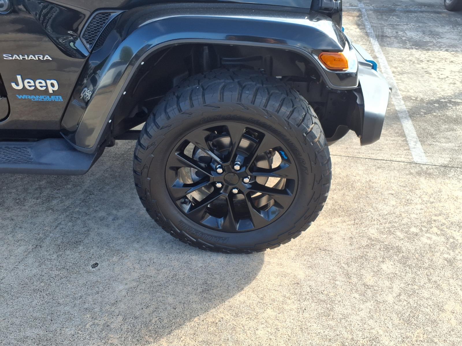 2022 Jeep Wrangler Unlimited Unlimited Sahara 4xe - 6
