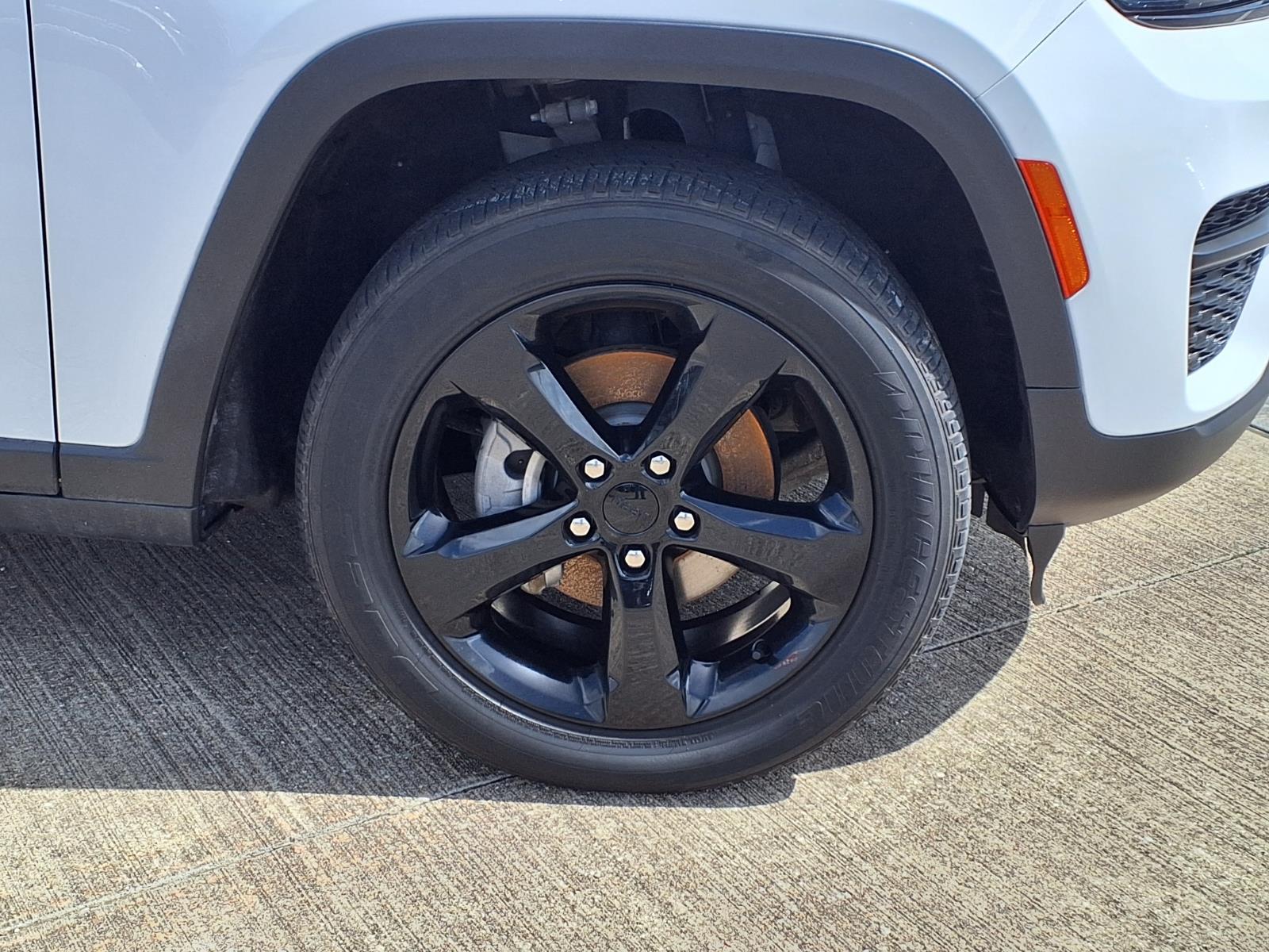 2023 Jeep Grand Cherokee Altitude - 6