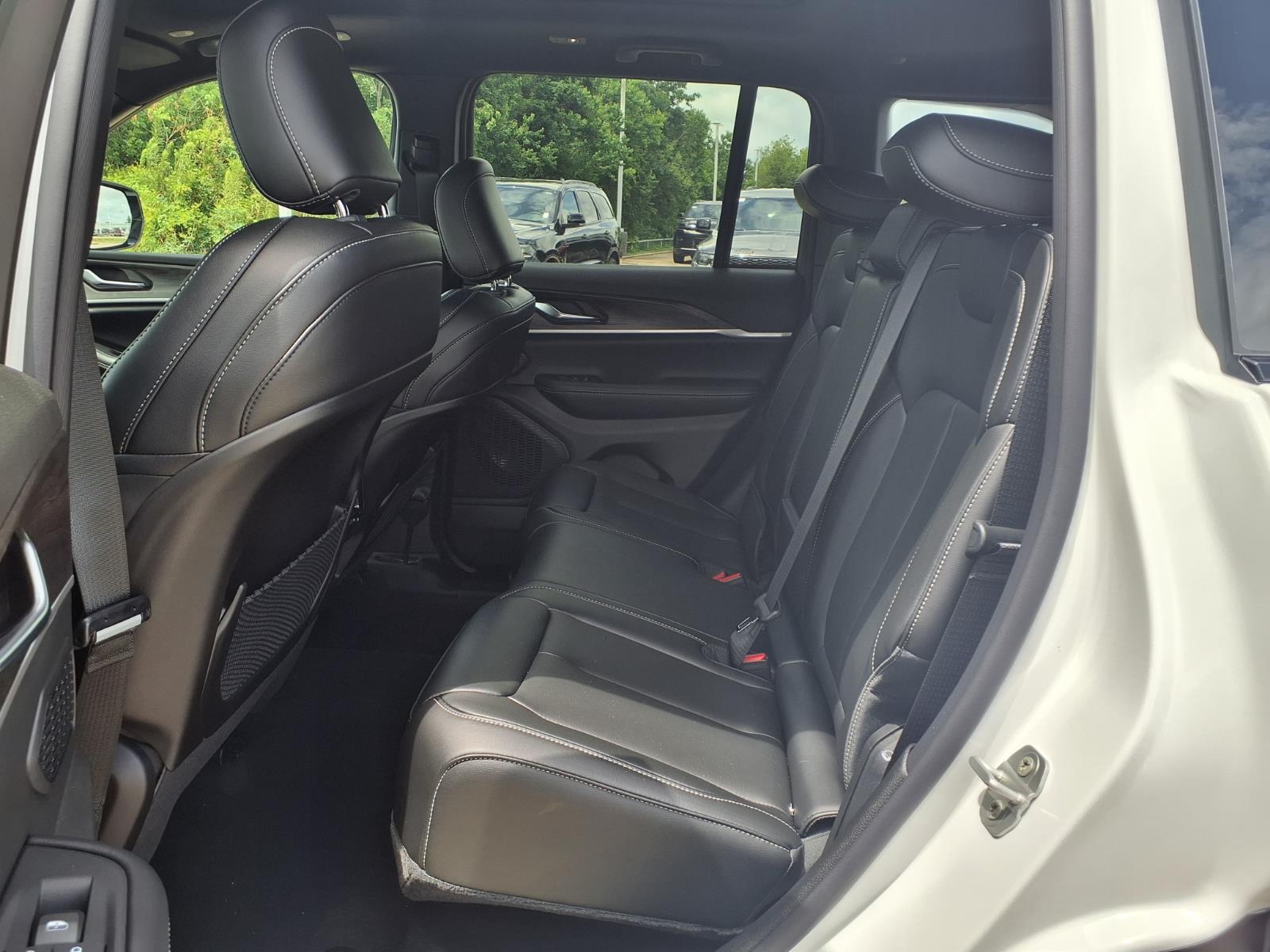 2026 Jeep Grand Cherokee  White at League City CDJR