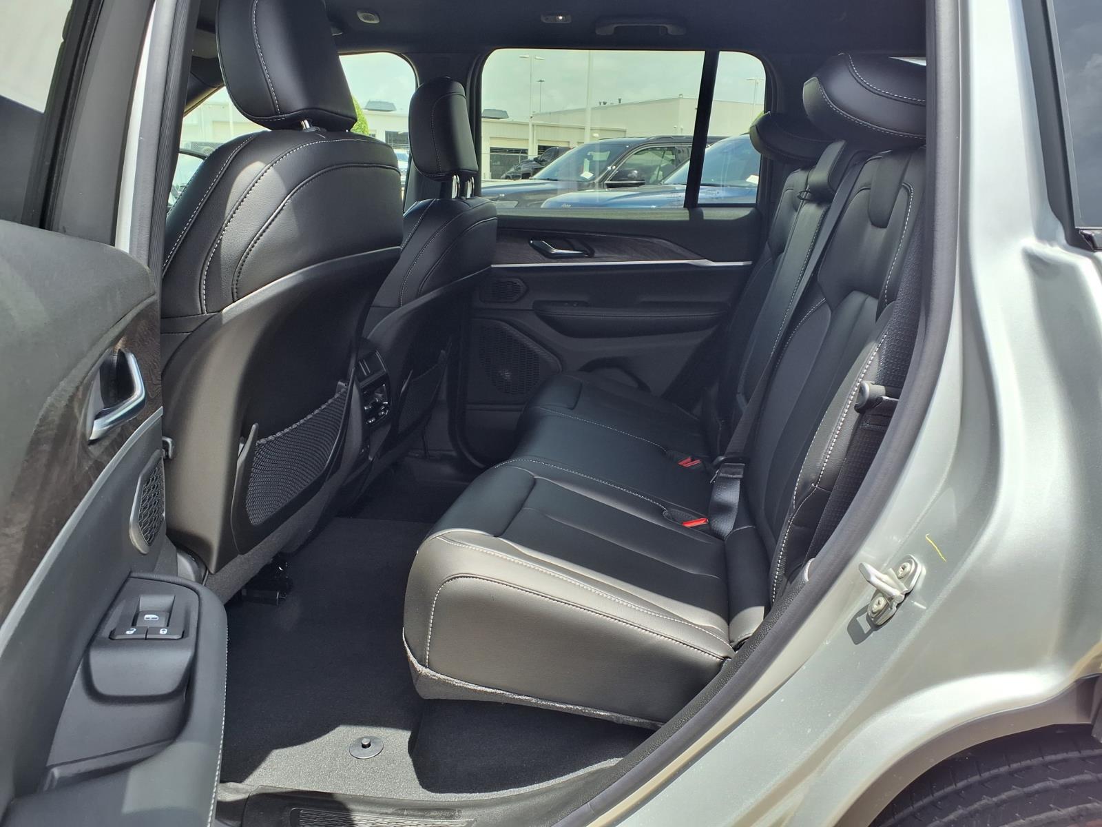 2026 Jeep Grand Cherokee Limited Silver at League City CDJR