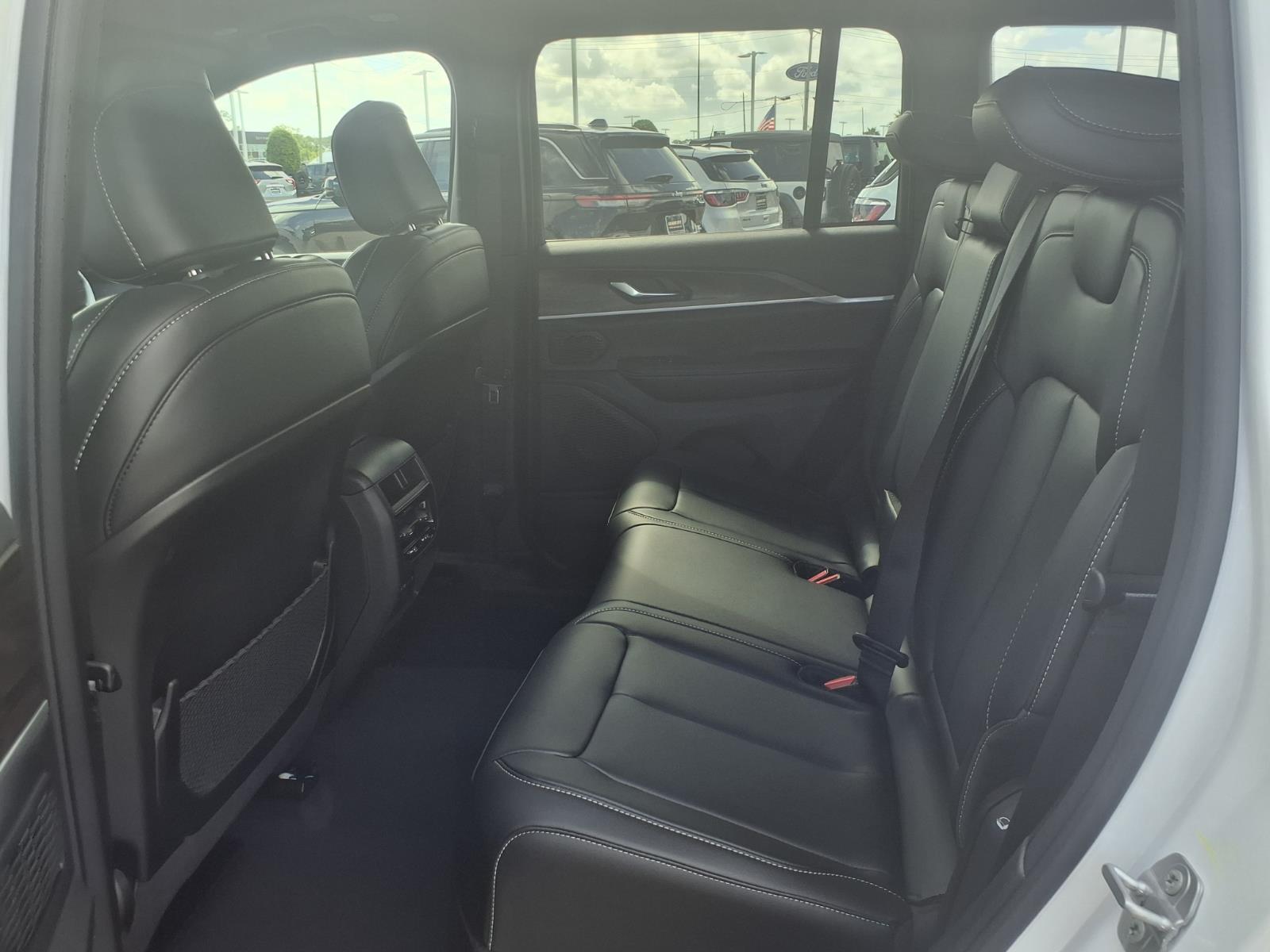 2026 Jeep Grand Cherokee Limited White at League City CDJR